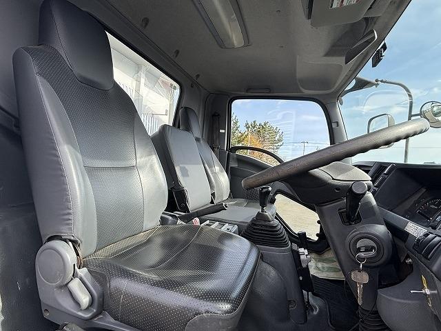 フォワード 　３転ダンプ　上物極東開発製　積載３．４５ｔ　荷台寸法３４１×２０６×３１　右側電動サイドゲート付　コボレーン付　走行７．４万ｋｍ　６速ミッション（11枚目）