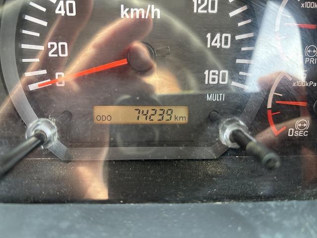 フォワード 　３転ダンプ　上物極東開発製　積載３．４５ｔ　荷台寸法３４１×２０６×３１　右側電動サイドゲート付　コボレーン付　走行７．４万ｋｍ　６速ミッション（20枚目）