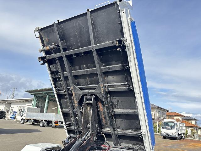 フォワード 　３転ダンプ　上物極東開発製　積載３．４５ｔ　荷台寸法３４１×２０６×３１　右側電動サイドゲート付　コボレーン付　走行７．４万ｋｍ　６速ミッション（31枚目）