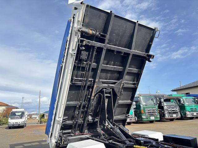 フォワード 　３転ダンプ　上物極東開発製　積載３．４５ｔ　荷台寸法３４１×２０６×３１　右側電動サイドゲート付　コボレーン付　走行７．４万ｋｍ　６速ミッション（32枚目）