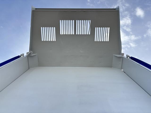 フォワード 　３転ダンプ　上物極東開発製　積載３．４５ｔ　荷台寸法３４１×２０６×３１　右側電動サイドゲート付　コボレーン付　走行７．４万ｋｍ　６速ミッション（33枚目）