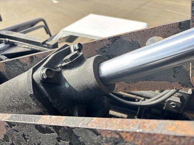 フォワード 　３転ダンプ　上物極東開発製　積載３．４５ｔ　荷台寸法３４１×２０６×３１　右側電動サイドゲート付　コボレーン付　走行７．４万ｋｍ　６速ミッション（35枚目）