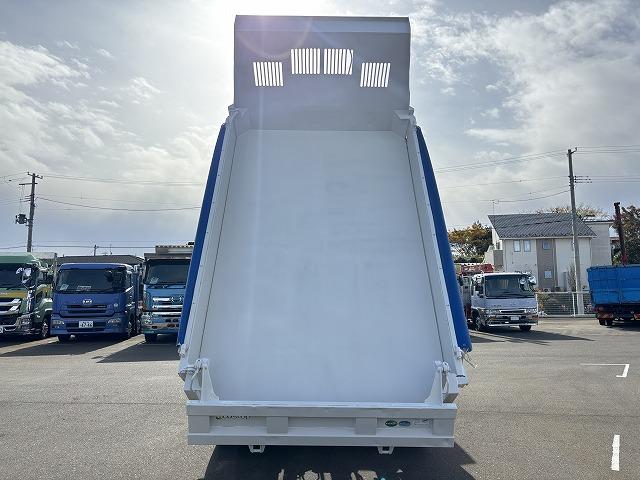 フォワード 　３転ダンプ　上物極東開発製　積載３．４５ｔ　荷台寸法３４１×２０６×３１　右側電動サイドゲート付　コボレーン付　走行７．４万ｋｍ　６速ミッション（42枚目）