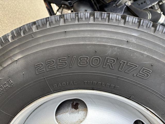 フォワード 　３転ダンプ　上物極東開発製　積載３．４５ｔ　荷台寸法３４１×２０６×３１　右側電動サイドゲート付　コボレーン付　走行７．４万ｋｍ　６速ミッション（54枚目）