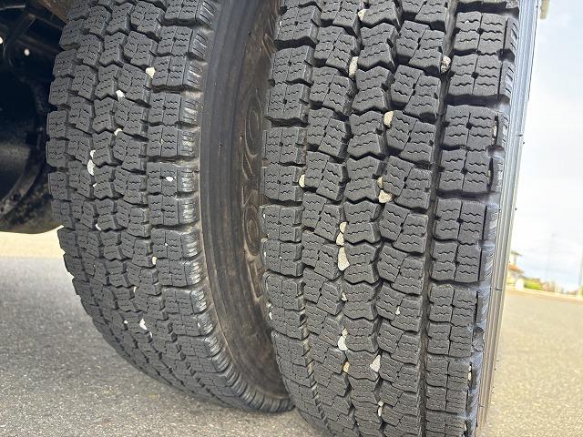 フォワード 　３転ダンプ　上物極東開発製　積載３．４５ｔ　荷台寸法３４１×２０６×３１　右側電動サイドゲート付　コボレーン付　走行７．４万ｋｍ　６速ミッション（68枚目）