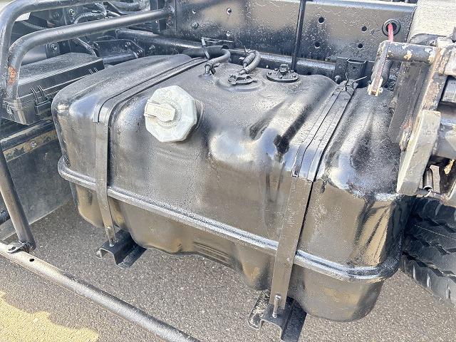 フォワード 　３転ダンプ　上物極東開発製　積載３．４５ｔ　荷台寸法３４１×２０６×３１　右側電動サイドゲート付　コボレーン付　走行７．４万ｋｍ　６速ミッション（75枚目）