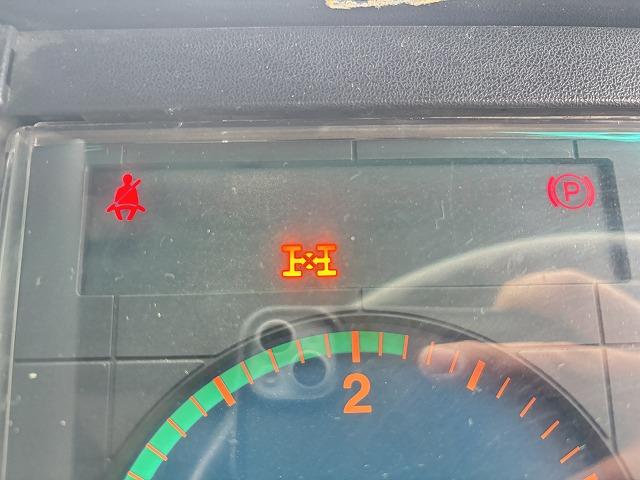 ヒノレンジャー 　クレーン付ハイジャッキ　上物前田製　３段ブーム　２．９ｔ吊り　フックイン　ロングジャッキ　荷台寸法４５９×２１０×１９　荷台床板張り　積載２．５ｔ　フルタイム４ＷＤ♪　生エンジン（24枚目）