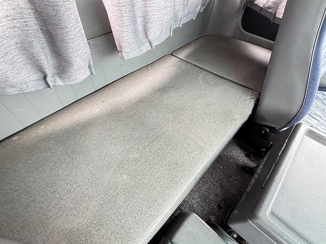 ヒノレンジャー 　クレーン付ハイジャッキ　上物前田製　３段ブーム　２．９ｔ吊り　フックイン　ロングジャッキ　荷台寸法４５９×２１０×１９　荷台床板張り　積載２．５ｔ　フルタイム４ＷＤ♪　生エンジン（28枚目）