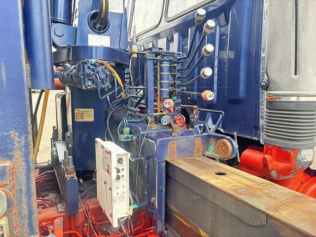 ヒノレンジャー 　クレーン付ハイジャッキ　上物前田製　３段ブーム　２．９ｔ吊り　フックイン　ロングジャッキ　荷台寸法４５９×２１０×１９　荷台床板張り　積載２．５ｔ　フルタイム４ＷＤ♪　生エンジン（39枚目）