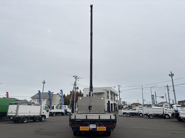 ヒノレンジャー 　クレーン付ハイジャッキ　上物前田製　３段ブーム　２．９ｔ吊り　フックイン　ロングジャッキ　荷台寸法４５９×２１０×１９　荷台床板張り　積載２．５ｔ　フルタイム４ＷＤ♪　生エンジン（47枚目）