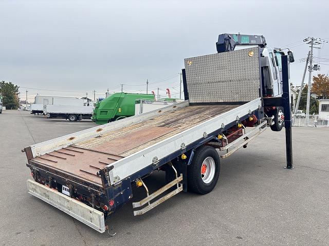 ヒノレンジャー 　クレーン付ハイジャッキ　上物前田製　３段ブーム　２．９ｔ吊り　フックイン　ロングジャッキ　荷台寸法４５９×２１０×１９　荷台床板張り　積載２．５ｔ　フルタイム４ＷＤ♪　生エンジン（50枚目）