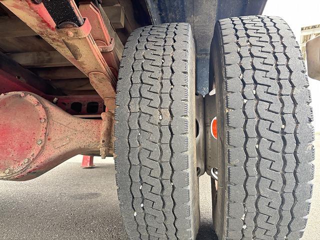 ヒノレンジャー 　クレーン付ハイジャッキ　上物前田製　３段ブーム　２．９ｔ吊り　フックイン　ロングジャッキ　荷台寸法４５９×２１０×１９　荷台床板張り　積載２．５ｔ　フルタイム４ＷＤ♪　生エンジン（60枚目）