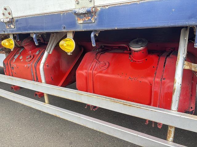 ヒノレンジャー 　クレーン付ハイジャッキ　上物前田製　３段ブーム　２．９ｔ吊り　フックイン　ロングジャッキ　荷台寸法４５９×２１０×１９　荷台床板張り　積載２．５ｔ　フルタイム４ＷＤ♪　生エンジン（77枚目）