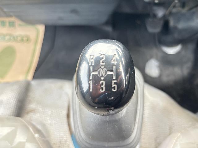 エルフトラック 塵芥車/パッカー車 プレス式 上物新明和製 容量4.2立米 積載2t 連続スイッチ 汚水タンク 走行7.8万km 5速ミッション(21枚目)