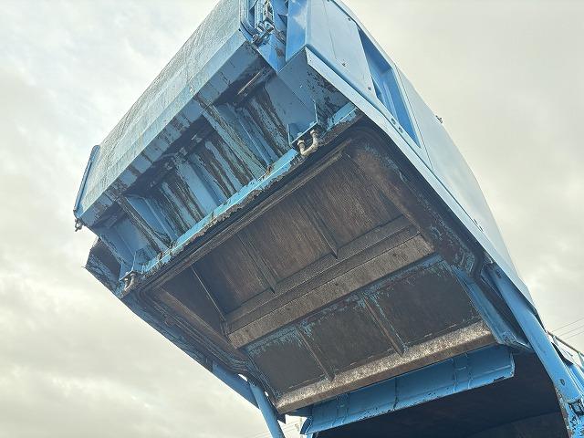 エルフトラック 塵芥車/パッカー車 プレス式 上物新明和製 容量4.2立米 積載2t 連続スイッチ 汚水タンク 走行7.8万km 5速ミッション(41枚目)