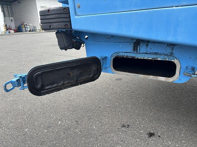 エルフトラック 塵芥車/パッカー車 プレス式 上物新明和製 容量4.2立米 積載2t 連続スイッチ 汚水タンク 走行7.8万km 5速ミッション(44枚目)