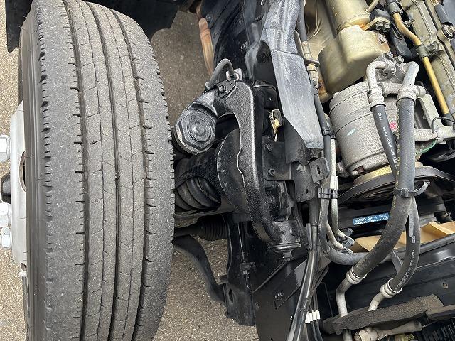 エルフトラック 塵芥車/パッカー車 プレス式 上物新明和製 容量4.2立米 積載2t 連続スイッチ 汚水タンク 走行7.8万km 5速ミッション(55枚目)