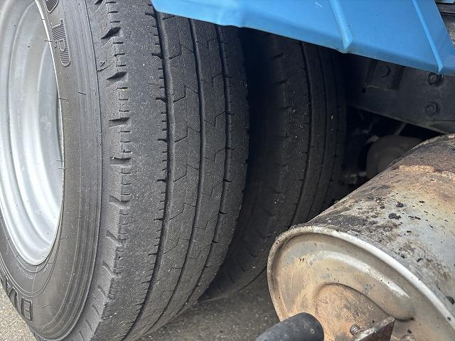 エルフトラック 塵芥車/パッカー車 プレス式 上物新明和製 容量4.2立米 積載2t 連続スイッチ 汚水タンク 走行7.8万km 5速ミッション(56枚目)