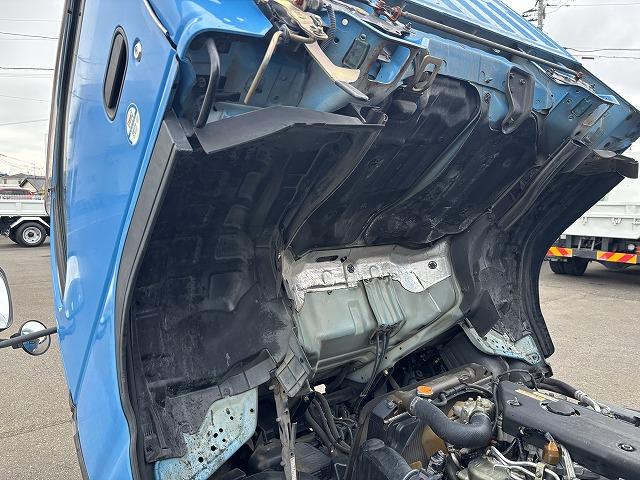 エルフトラック 塵芥車/パッカー車 プレス式 上物新明和製 容量4.2立米 積載2t 連続スイッチ 汚水タンク 走行7.8万km 5速ミッション(66枚目)