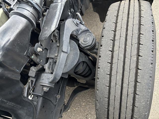 エルフトラック 塵芥車/パッカー車 プレス式 上物新明和製 容量4.2立米 積載2t 連続スイッチ 汚水タンク 走行7.8万km 5速ミッション(67枚目)