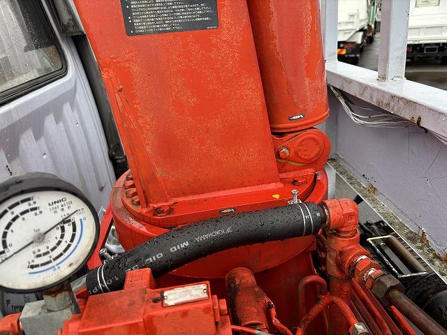 ヒノレンジャー 　クレーン付セルフローダー　上物古河ユニック　４段ブーム　ラジコン（無線）　フックイン　２．９ｔ吊　角足＆差し違いアウトリガー　積載１．６５ｔ　荷台寸法５６４×２１０×９　荷台床鉄板張り　スライドボディ（38枚目）