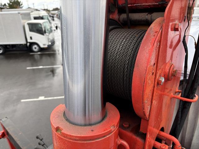 ヒノレンジャー 　クレーン付セルフローダー　上物古河ユニック　４段ブーム　ラジコン（無線）　フックイン　２．９ｔ吊　角足＆差し違いアウトリガー　積載１．６５ｔ　荷台寸法５６４×２１０×９　荷台床鉄板張り　スライドボディ（41枚目）