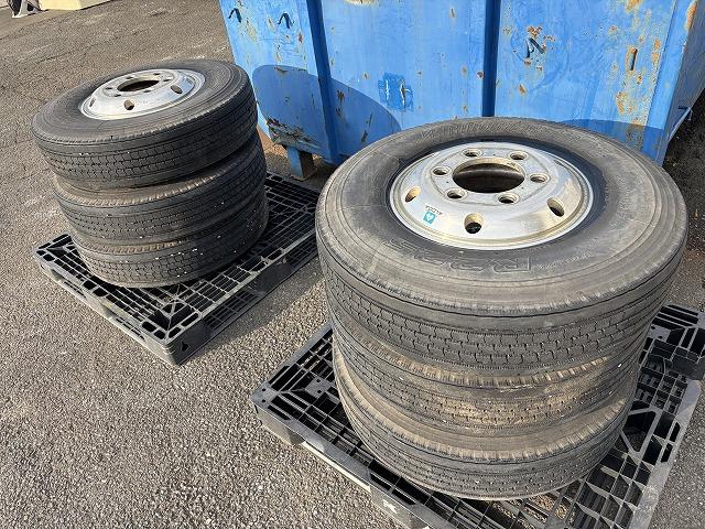 ヒノレンジャー 　クレーン付セルフローダー　上物古河ユニック　４段ブーム　ラジコン（無線）　フックイン　２．９ｔ吊　角足＆差し違いアウトリガー　積載１．６５ｔ　荷台寸法５６４×２１０×９　荷台床鉄板張り　スライドボディ（65枚目）