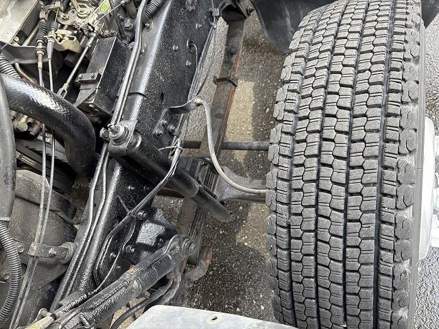 ヒノレンジャー 　クレーン付セルフローダー　上物古河ユニック　４段ブーム　ラジコン（無線）　フックイン　２．９ｔ吊　角足＆差し違いアウトリガー　積載１．６５ｔ　荷台寸法５６４×２１０×９　荷台床鉄板張り　スライドボディ（68枚目）