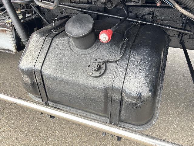 ヒノレンジャー 　クレーン付セルフローダー　上物古河ユニック　４段ブーム　ラジコン（無線）　フックイン　２．９ｔ吊　角足＆差し違いアウトリガー　積載１．６５ｔ　荷台寸法５６４×２１０×９　荷台床鉄板張り　スライドボディ（76枚目）