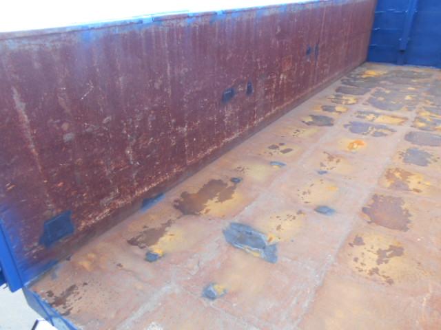 ギガ 　深ダンプ　上物新明和製　容量２９．４立米　積載１１．３ｔ　荷台寸法８５０×２３１×１５０　後方片開き　２デフ　走行８２．５万ｋｍ　７速ミッション（30枚目）