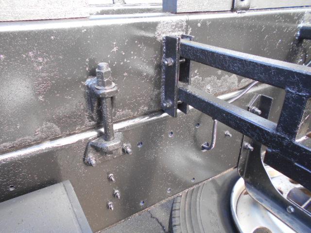 ギガ 　深ダンプ　上物新明和製　容量２９．４立米　積載１１．３ｔ　荷台寸法８５０×２３１×１５０　後方片開き　２デフ　走行８２．５万ｋｍ　７速ミッション（62枚目）