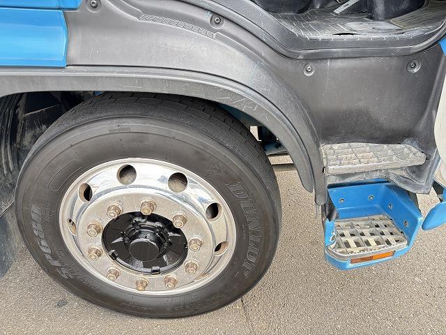 ヒノレンジャー 　コンクリートミキサー車　上物カヤバ工業製　積載１１．５ｔ　容量９．８立米　電動ホッパーカバー　水タンク＆モーター付　ドラムリア自動洗浄付　２デフ　ベッド付　走行２１．７万ｋｍ　６速ミッション（68枚目）