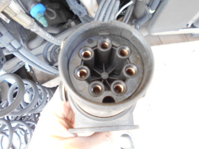 ボルボその他 　トレーラーヘッド　第５輪荷重１１．５ｔ　ハイルーフ　サンルーフ　電動サンシェード　バックモニター　後輪エアサス　総輪アルミホイール　走行４７．９万ｋｍ　ＡＴ車（２ペダル）（36枚目）