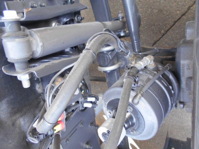 ボルボその他 　トレーラーヘッド　第５輪荷重１１．５ｔ　ハイルーフ　サンルーフ　電動サンシェード　バックモニター　後輪エアサス　総輪アルミホイール　走行４７．９万ｋｍ　ＡＴ車（２ペダル）（44枚目）