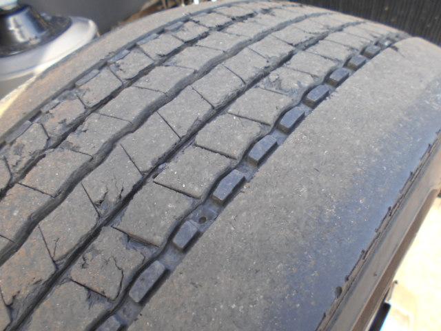 ボルボその他 　トレーラーヘッド　第５輪荷重１１．５ｔ　ハイルーフ　サンルーフ　電動サンシェード　バックモニター　後輪エアサス　総輪アルミホイール　走行４７．９万ｋｍ　ＡＴ車（２ペダル）（46枚目）