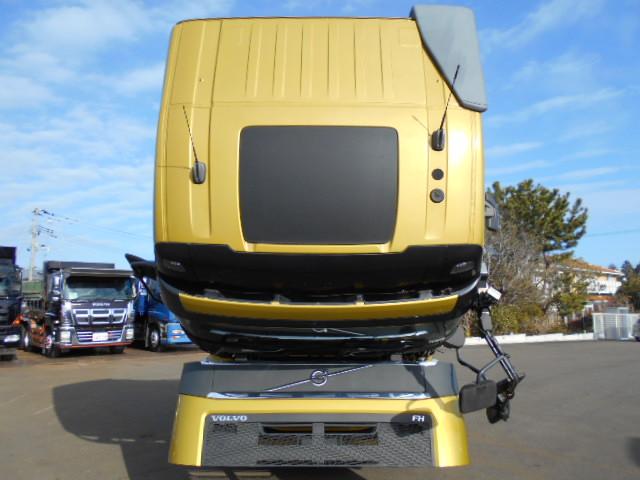 ボルボその他 　トレーラーヘッド　第５輪荷重１１．５ｔ　ハイルーフ　サンルーフ　電動サンシェード　バックモニター　後輪エアサス　総輪アルミホイール　走行４７．９万ｋｍ　ＡＴ車（２ペダル）（52枚目）