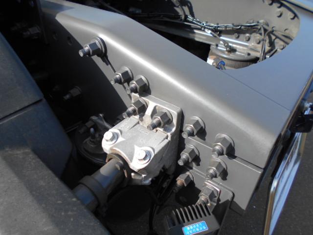 ボルボその他 　トレーラーヘッド　第５輪荷重１１．５ｔ　ハイルーフ　サンルーフ　電動サンシェード　バックモニター　後輪エアサス　総輪アルミホイール　走行４７．９万ｋｍ　ＡＴ車（２ペダル）（68枚目）