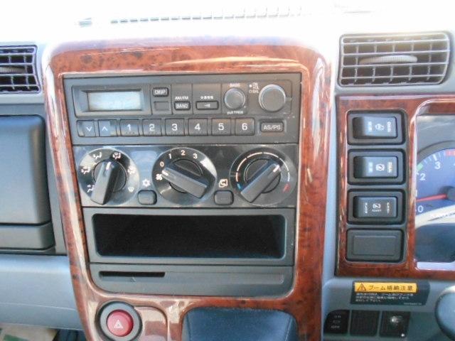 キャンター 　クレーン付き平ボディ　上物古河ユニック製　６段ブーム　ラジコン（無線）　フックイン　２．９３ｔ吊り　リアジャッキ　ワイド超ロングボディ　荷台寸法４４１×２０８×３５　荷台床木張り　アオリ開閉サポート（19枚目）