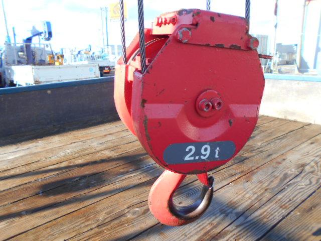 キャンター 　クレーン付き平ボディ　上物古河ユニック製　６段ブーム　ラジコン（無線）　フックイン　２．９３ｔ吊り　リアジャッキ　ワイド超ロングボディ　荷台寸法４４１×２０８×３５　荷台床木張り　アオリ開閉サポート（45枚目）