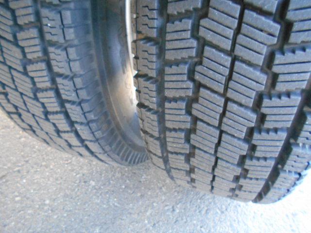 キャンター 　クレーン付き平ボディ　上物古河ユニック製　６段ブーム　ラジコン（無線）　フックイン　２．９３ｔ吊り　リアジャッキ　ワイド超ロングボディ　荷台寸法４４１×２０８×３５　荷台床木張り　アオリ開閉サポート（60枚目）