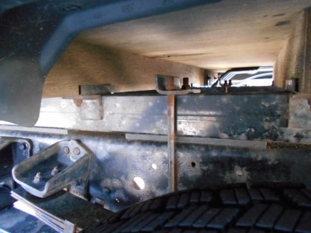 キャンター 　クレーン付き平ボディ　上物古河ユニック製　６段ブーム　ラジコン（無線）　フックイン　２．９３ｔ吊り　リアジャッキ　ワイド超ロングボディ　荷台寸法４４１×２０８×３５　荷台床木張り　アオリ開閉サポート（68枚目）