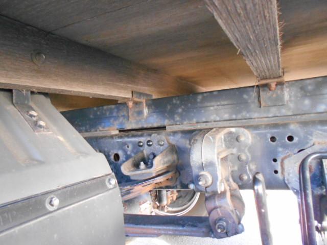 キャンター 　クレーン付き平ボディ　上物古河ユニック製　６段ブーム　ラジコン（無線）　フックイン　２．９３ｔ吊り　リアジャッキ　ワイド超ロングボディ　荷台寸法４４１×２０８×３５　荷台床木張り　アオリ開閉サポート（70枚目）