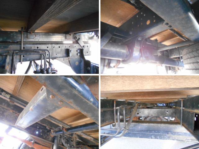 キャンター 　クレーン付き平ボディ　上物古河ユニック製　６段ブーム　ラジコン（無線）　フックイン　２．９３ｔ吊り　リアジャッキ　ワイド超ロングボディ　荷台寸法４４１×２０８×３５　荷台床木張り　アオリ開閉サポート（79枚目）