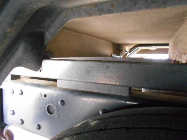 キャンター 　クレーン付き平ボディ　上物タダノ製　４段ブーム　ラジコン（無線）　フックイン　セミロングボディ　荷台寸法２９１ｘ１７９ｘ３７　荷台床木張り　走行１０．９万ｋｍ　５速ミッション（61枚目）