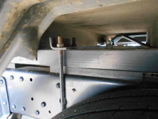 キャンター 　クレーン付き平ボディ　上物タダノ製　４段ブーム　ラジコン（無線）　フックイン　セミロングボディ　荷台寸法２９１ｘ１７９ｘ３７　荷台床木張り　走行１０．９万ｋｍ　５速ミッション（68枚目）