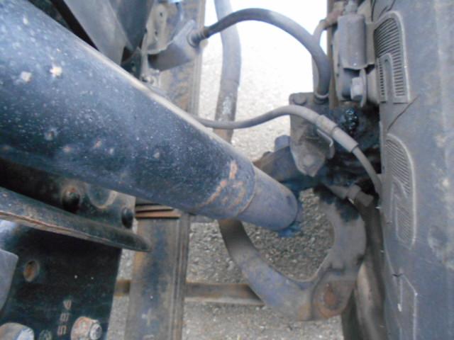 デュトロ 　クレーン付き平ボディ　上物タダノ製　４段ブーム　ラジコン（無線）　フックイン　２．６ｔ吊り　標準ロングボディ　荷台寸法３８０×１７９×３７　荷台床木張り　ロープ穴３対　アオリ開閉サポート（61枚目）