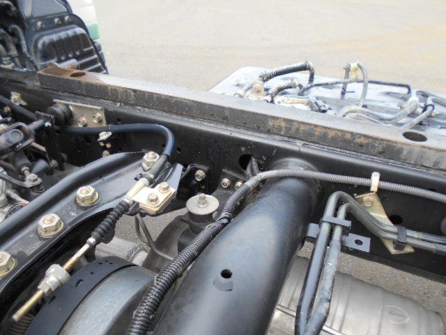 キャンター ローダーダンプ 上物新明和製 積載3t スライドボディ 荷台寸法312×159×37 後方アオリ下部ロックピン有 4ナンバー 5速ミッション 走行15.3万km(68枚目)