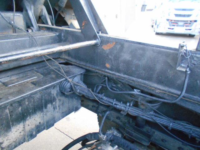 プロフィア 大型ダンプ 上物新明和製 積載8.6t 荷台寸法529x229x47 電動コボレーン バックモニター リターダー 走行38.1万km 7速ミッション(68枚目)