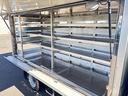 移動販売車 積載1.6t 冷蔵ショーケース付 -20℃設定(-14℃まで確認済み) 商品棚付 給水蛇口付 5速ミッション 走行5.1万km 燃焼不要♪(43枚目)