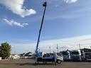 　高所作業車　上物アイチ製　上物型式ＳＫ１７Ａ　地上高１７．１ｍ　Ｈ型ジャッキ　鉄バケット　首振りバケット　アワーメーター２２５７ｈ　走行２．６万ｋｍ　５速ミッション（10枚目）